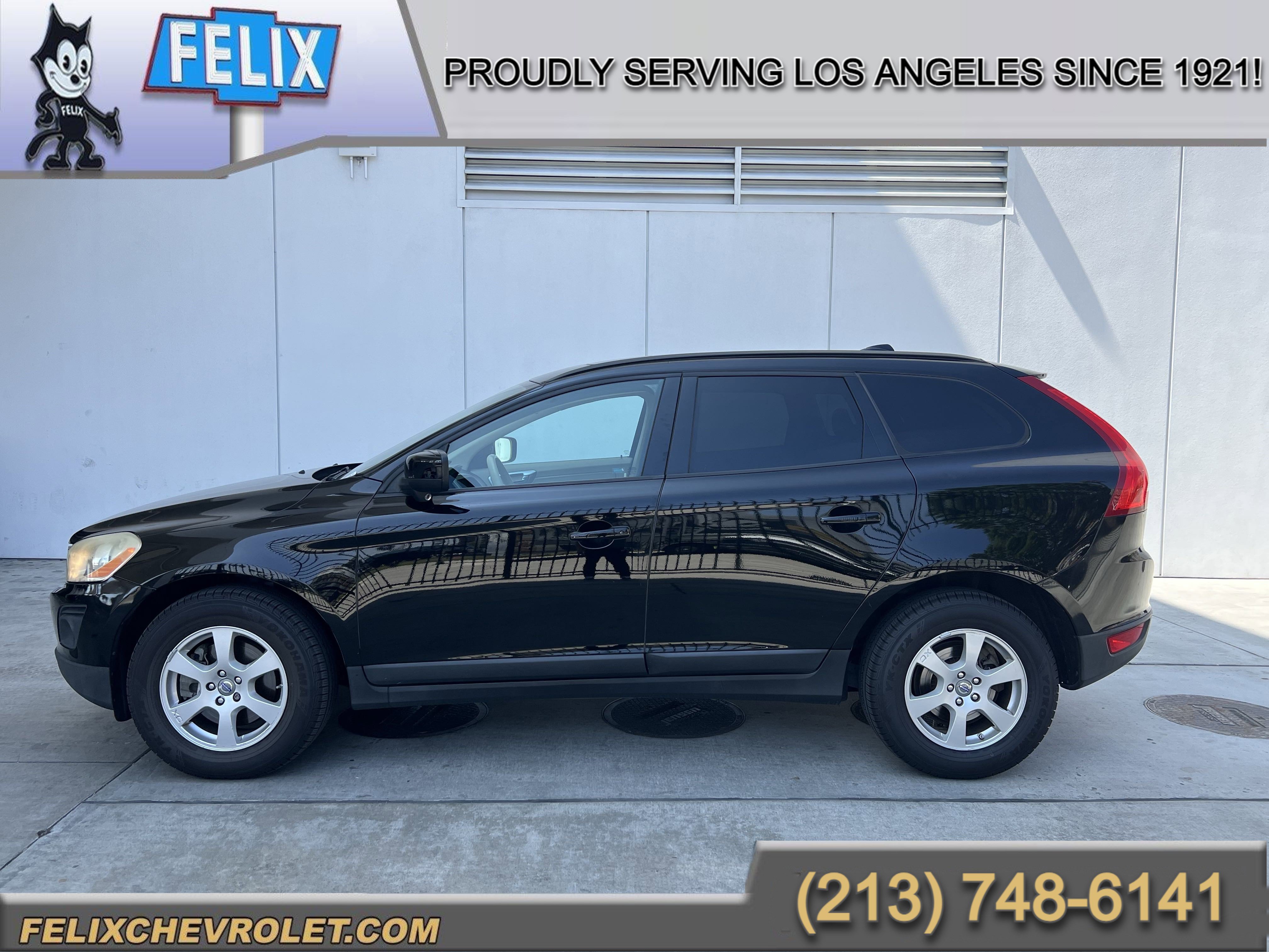 Used 2010 Black Sapphire Metallic Volvo 3.2L image 1