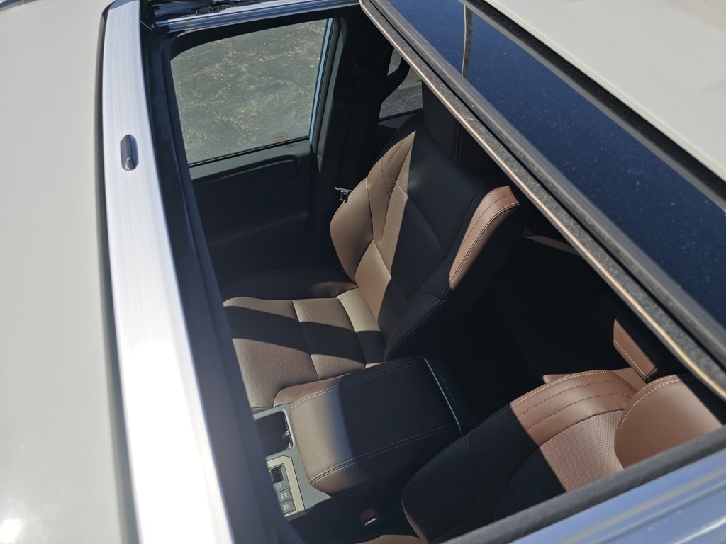 2025 Toyota Land Cruiser Premium photo 3