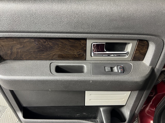 2013 Ford F-150 Platinum photo 19