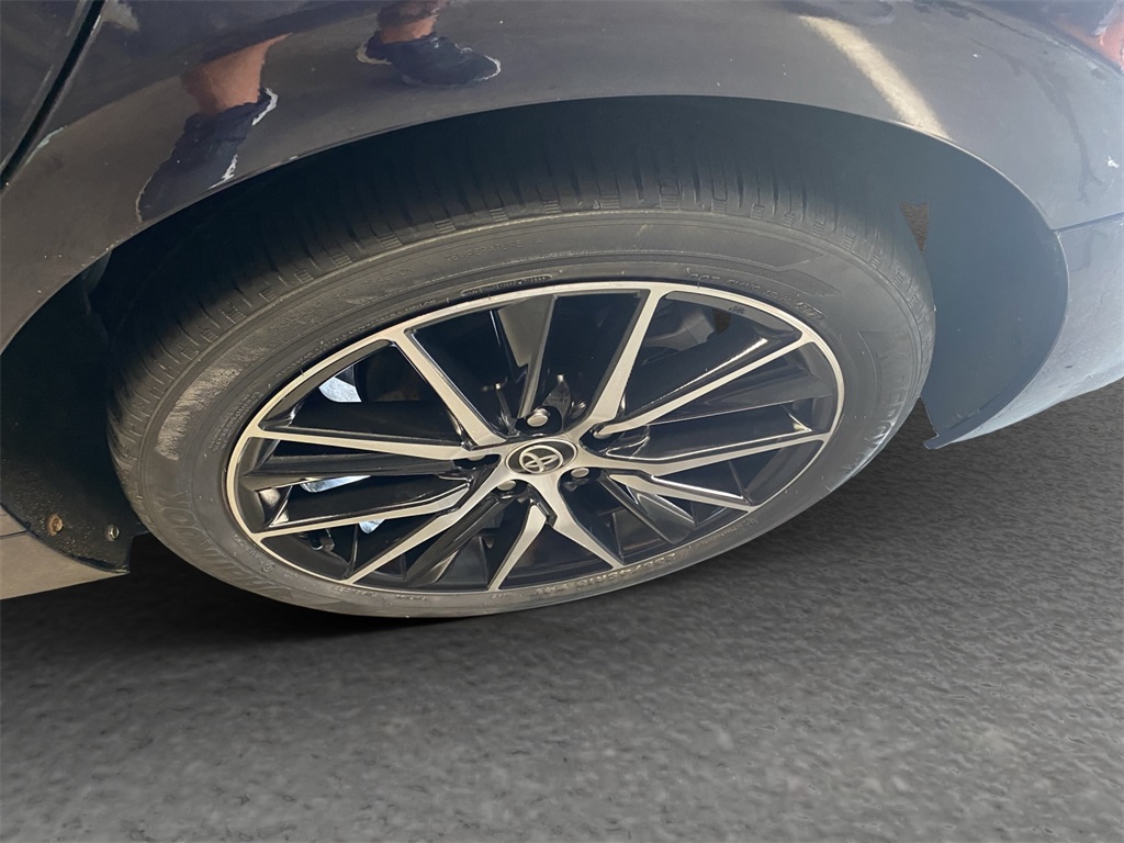 2022 Toyota Camry SE photo 19