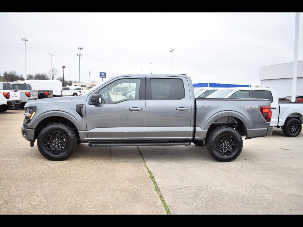 2025 Ford F-150 XLT photo 2