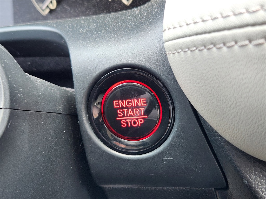 2025 Honda HR-V LX photo 16