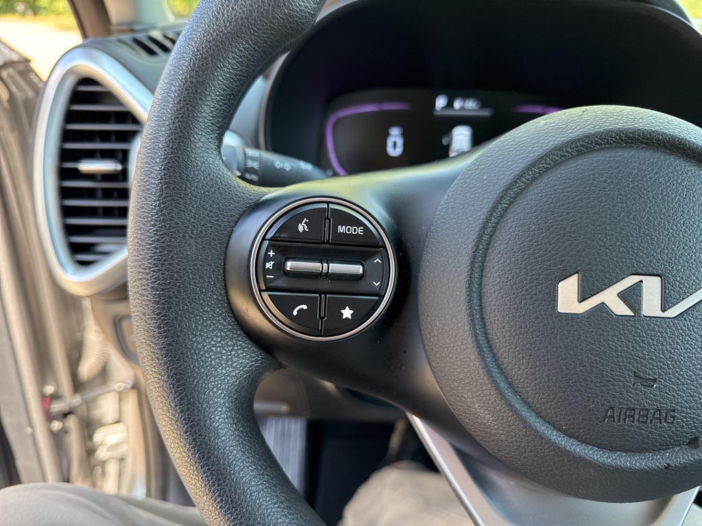 2024 Kia Soul LX photo 28