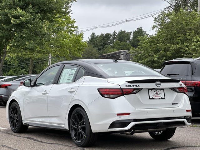 2025 Nissan Sentra SR Midnight Edition photo 3
