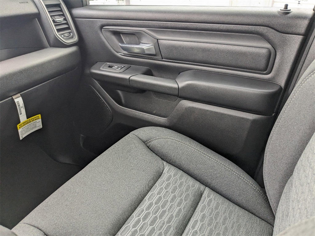 2025 Ram 1500 Tradesman photo 13