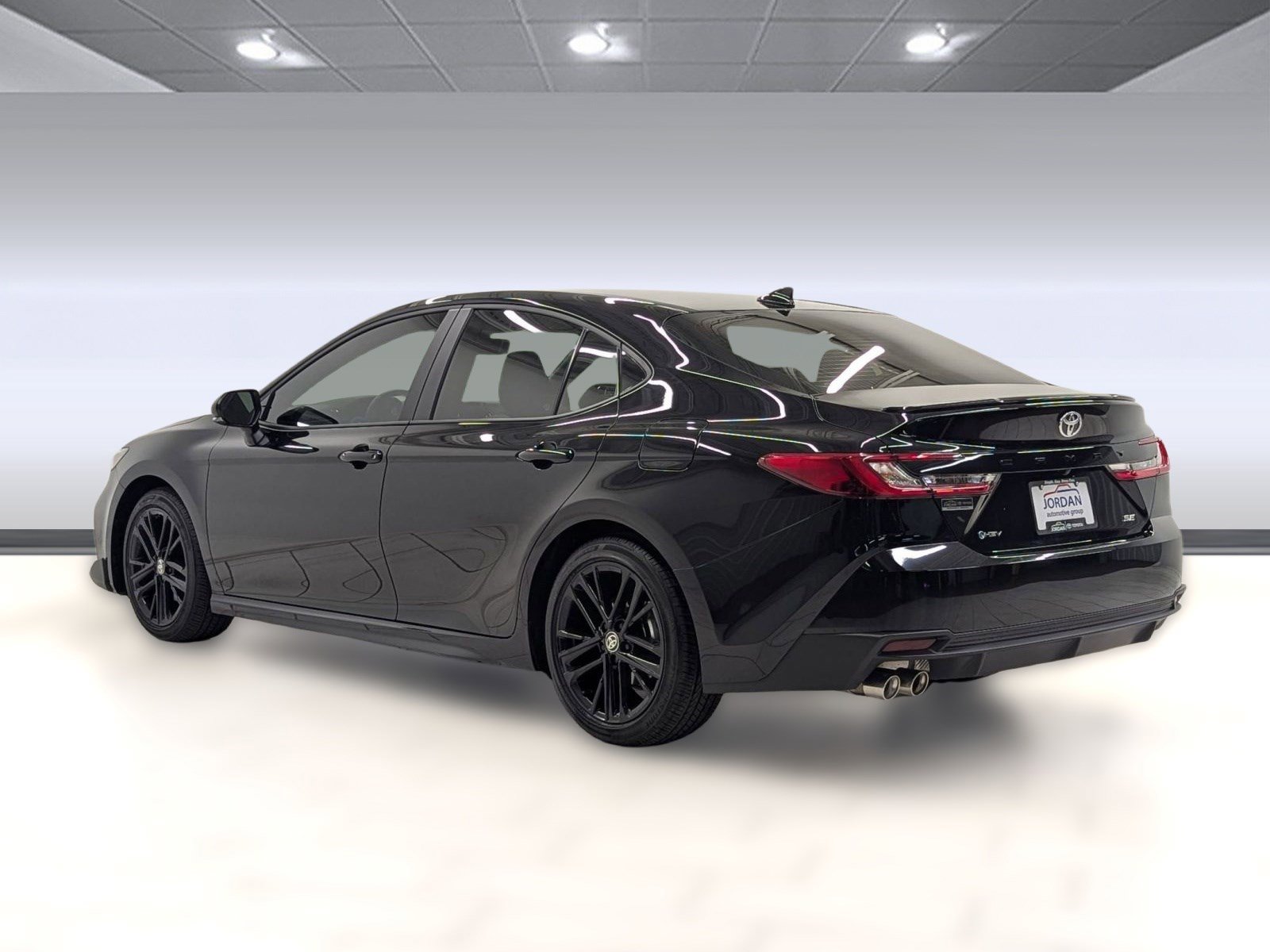 2025 Toyota Camry SE photo 2