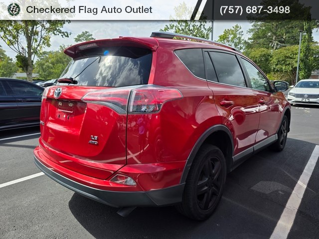 2017 Toyota RAV4 LE photo 6