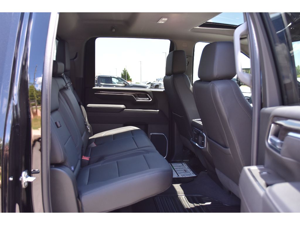 2025 Chevrolet Silverado 2500HD LTZ photo 16