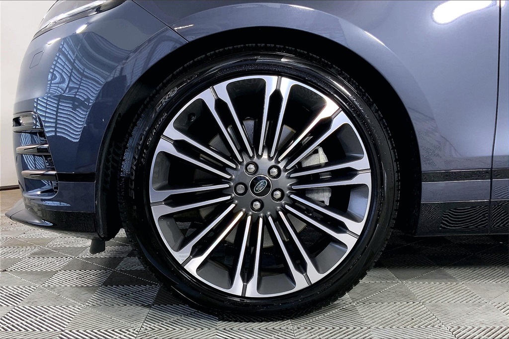 2024 Land Rover Range Rover Velar P400 Dynamic HSE photo 6