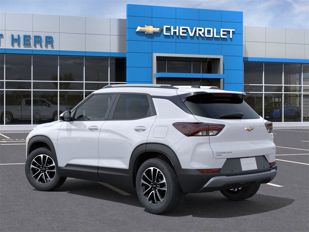 2026 Chevrolet Trailblazer LT photo 3