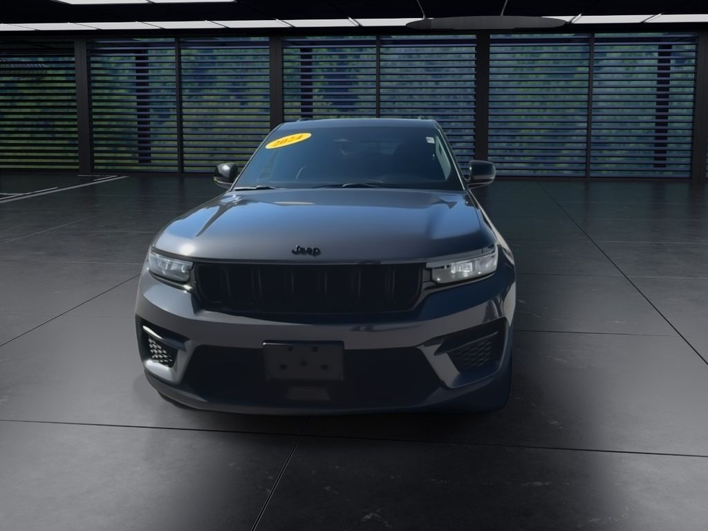 2024 Jeep Grand Cherokee Altitude X photo 2