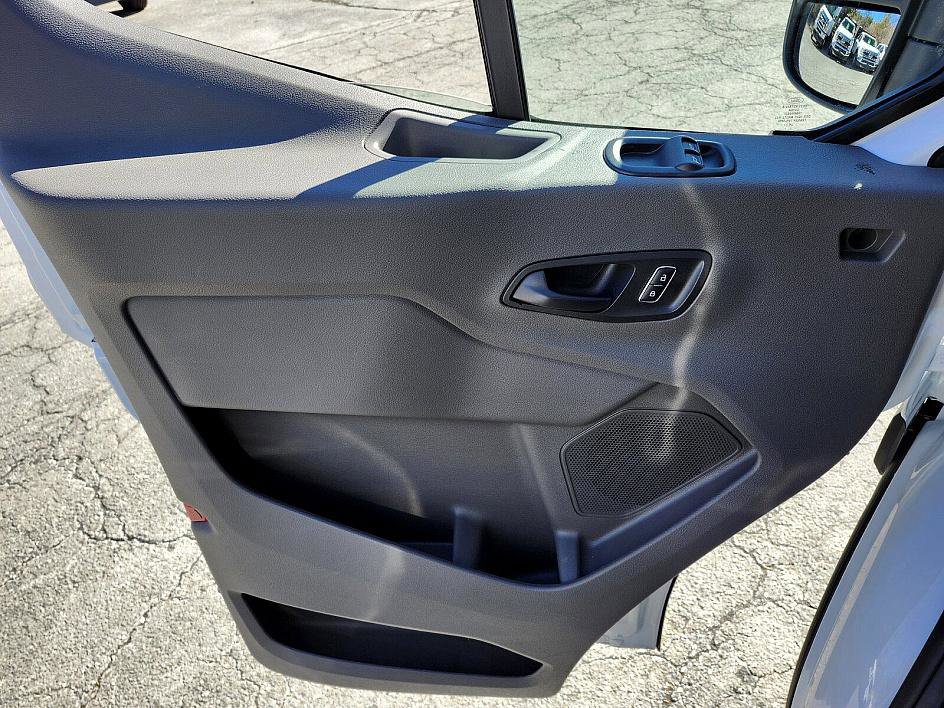 2024 Ford Transit photo 30