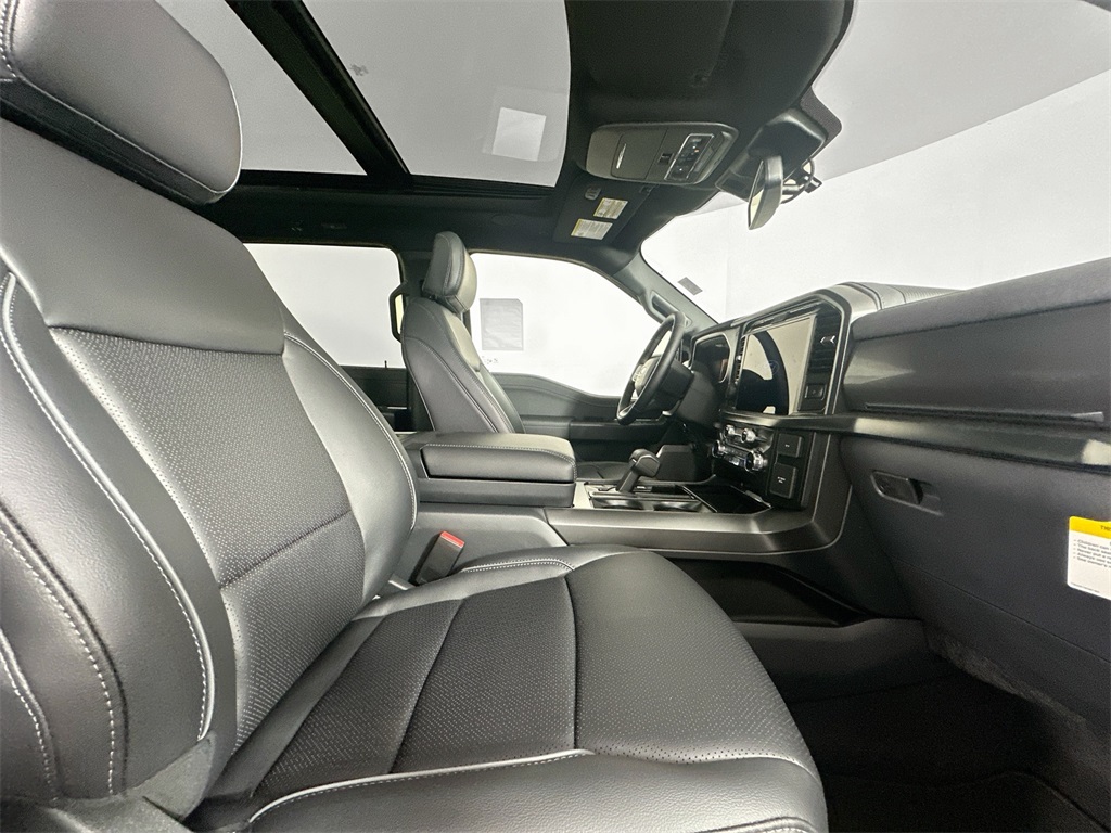 2025 Ford F-150 Lariat photo 23