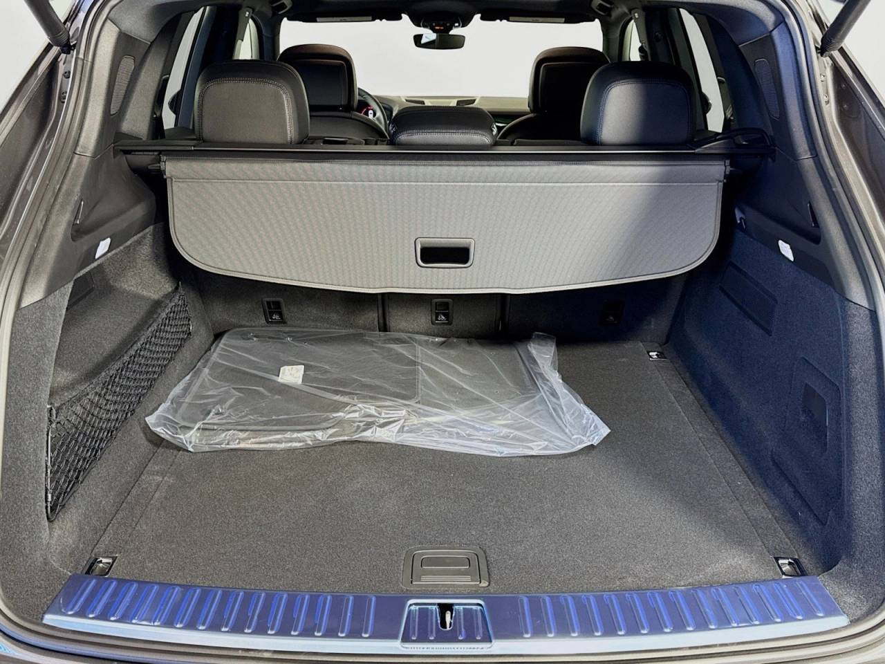 2025 Porsche Cayenne photo 20