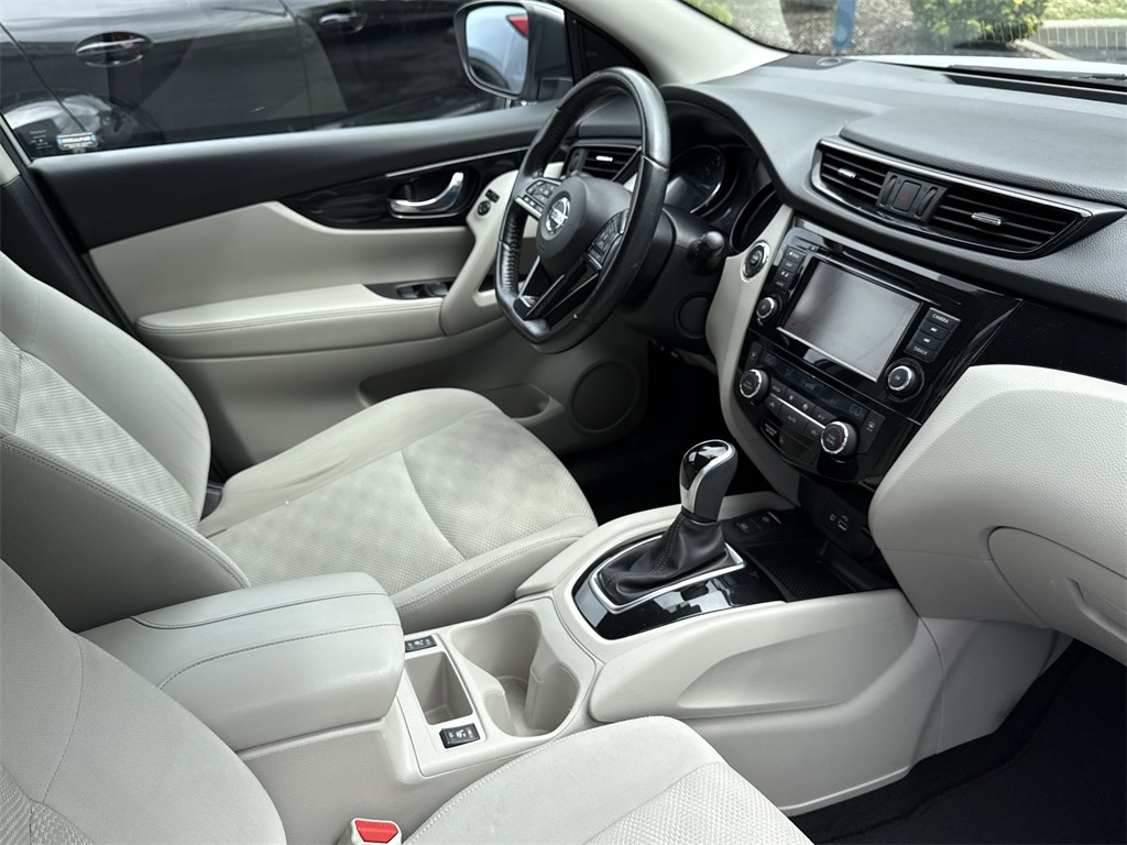 2019 Nissan Rogue Sport SV photo 32