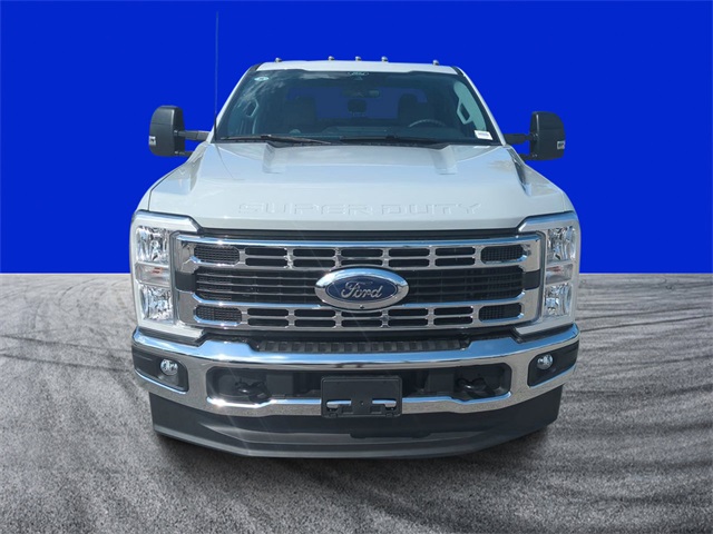 2025 Ford F-350 XLT photo 8