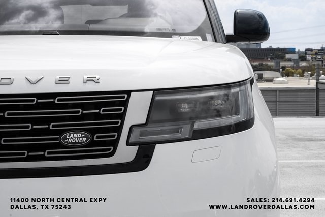 2023 Land Rover Range Rover SE photo 46