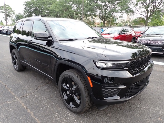 2025 Jeep Grand Cherokee Altitude X photo 8