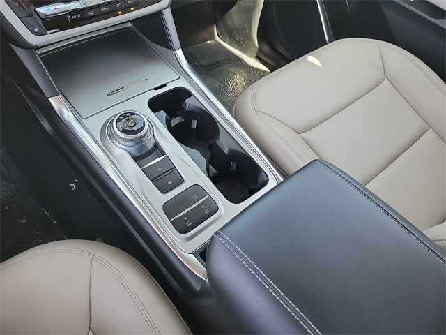 2022 Ford Explorer XLT photo 19