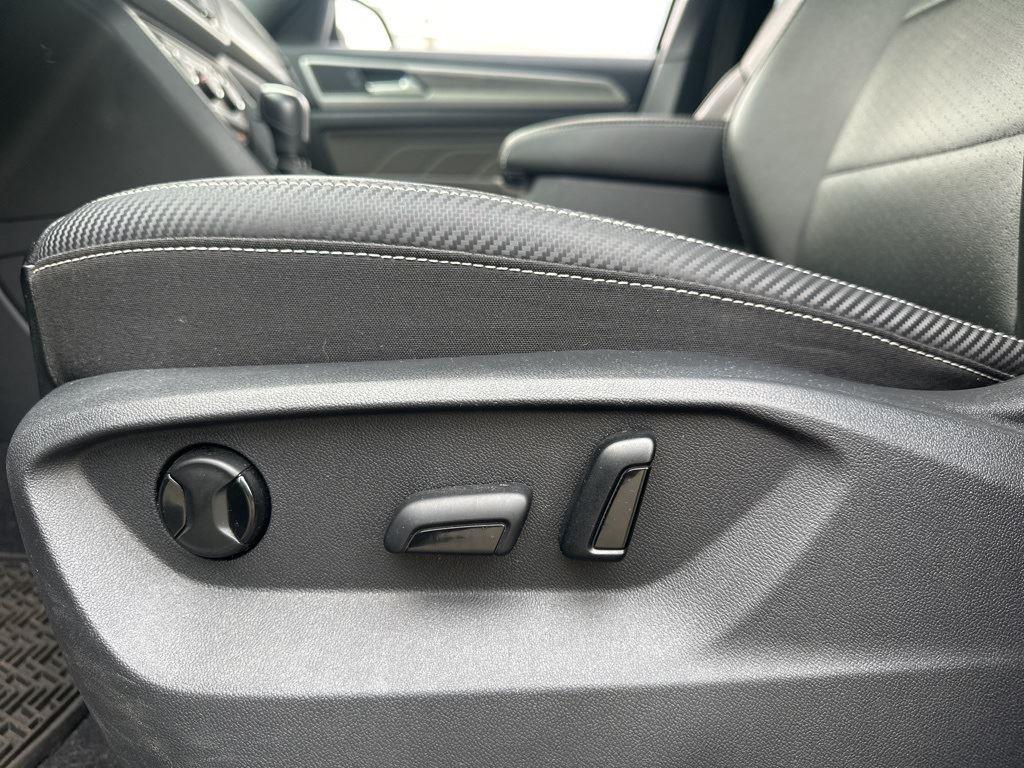 2022 Volkswagen Atlas Cross Sport SE photo 5