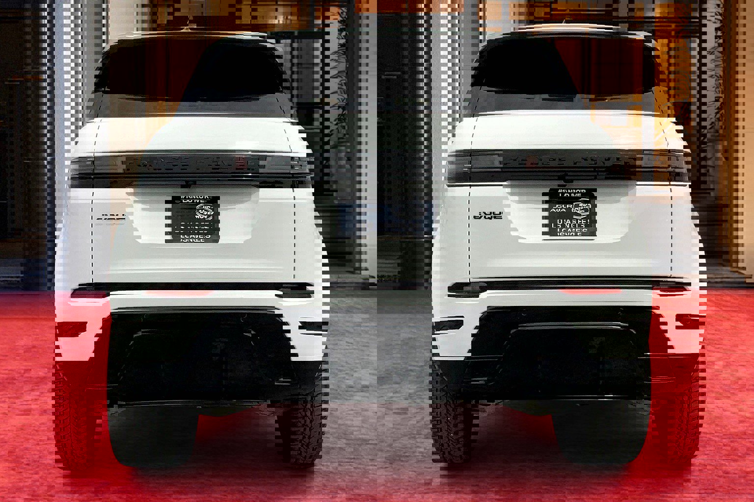2024 Land Rover Range Rover Evoque Dynamic SE photo 2