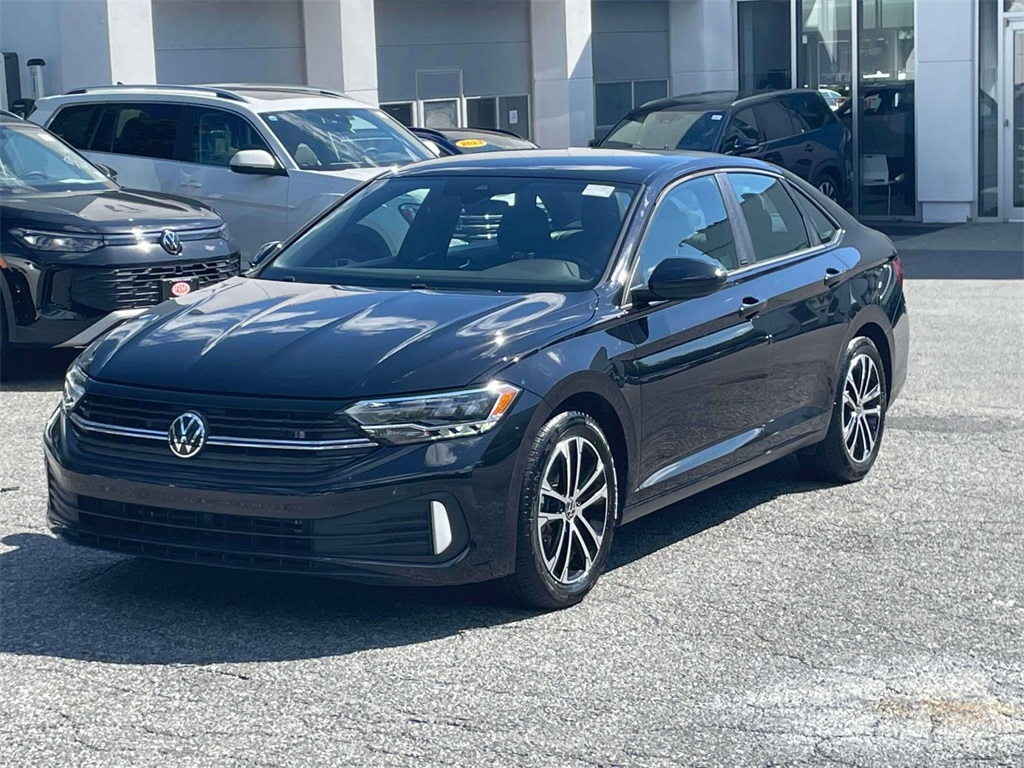 2024 Volkswagen Jetta 1.5T Sport photo 2