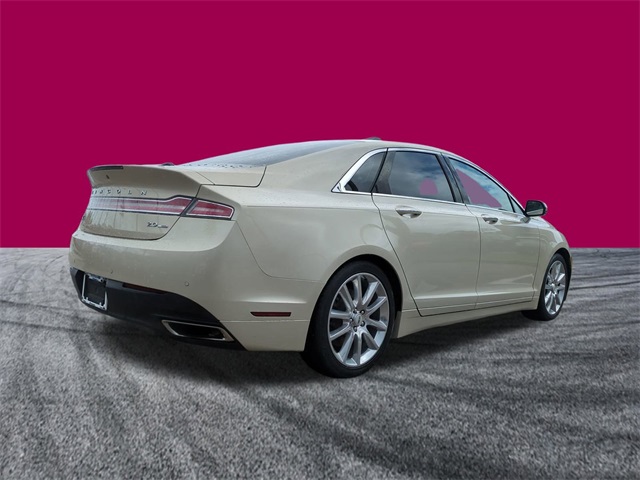 2016 Lincoln MKZ Base photo 4