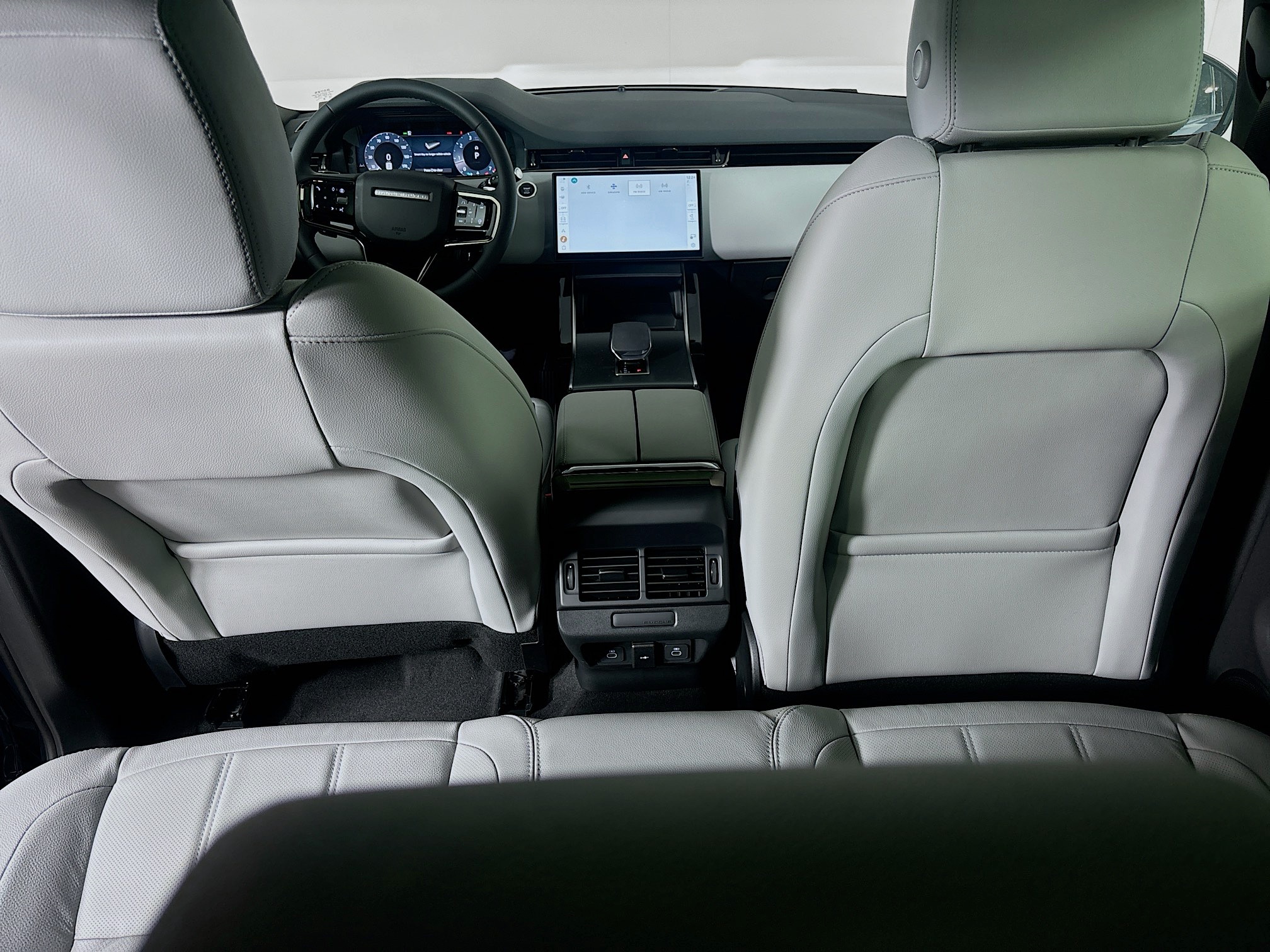 2026 Land Rover Range Rover Evoque S photo 23