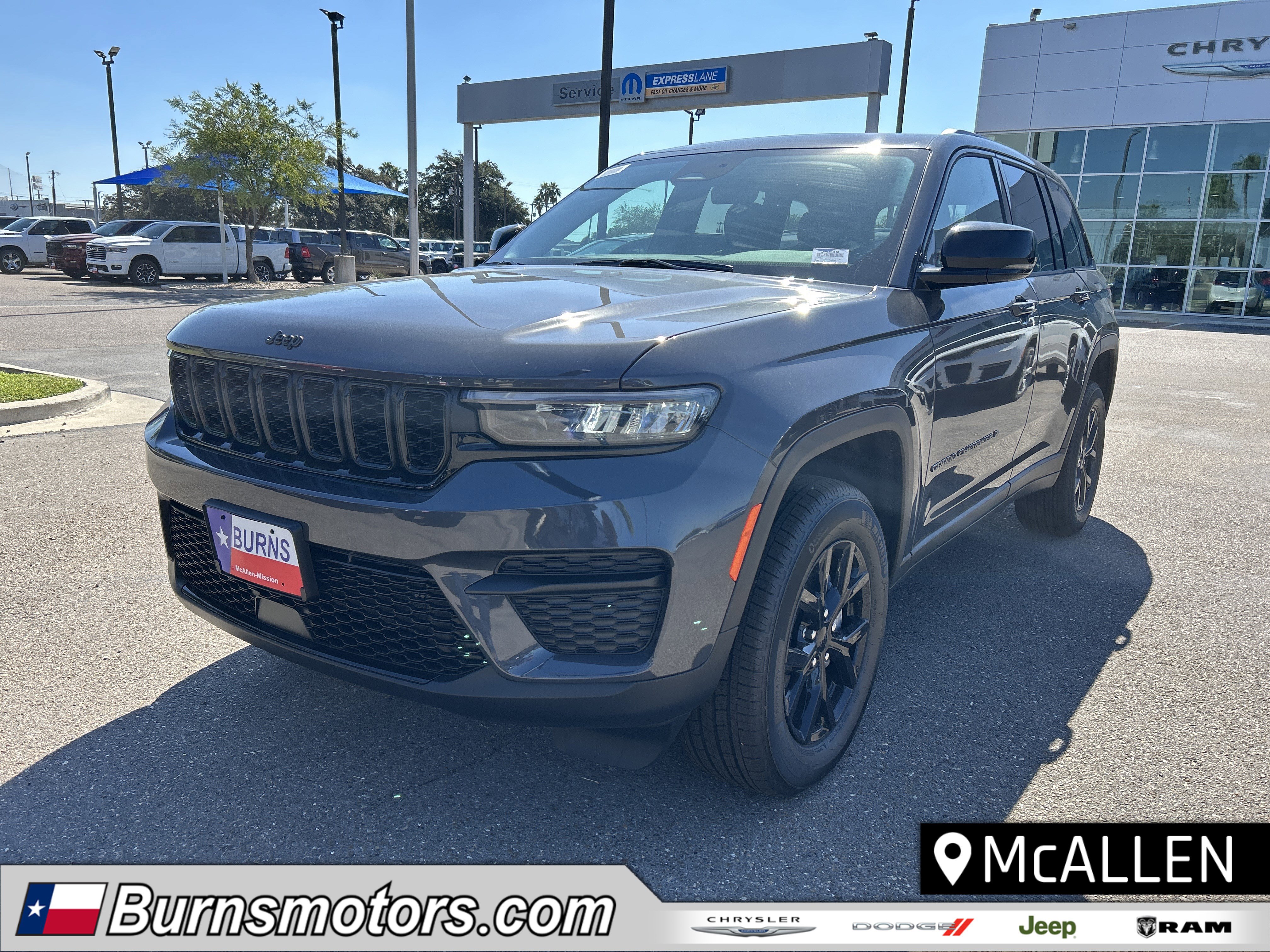 2025 Jeep Grand Cherokee Altitude's photo