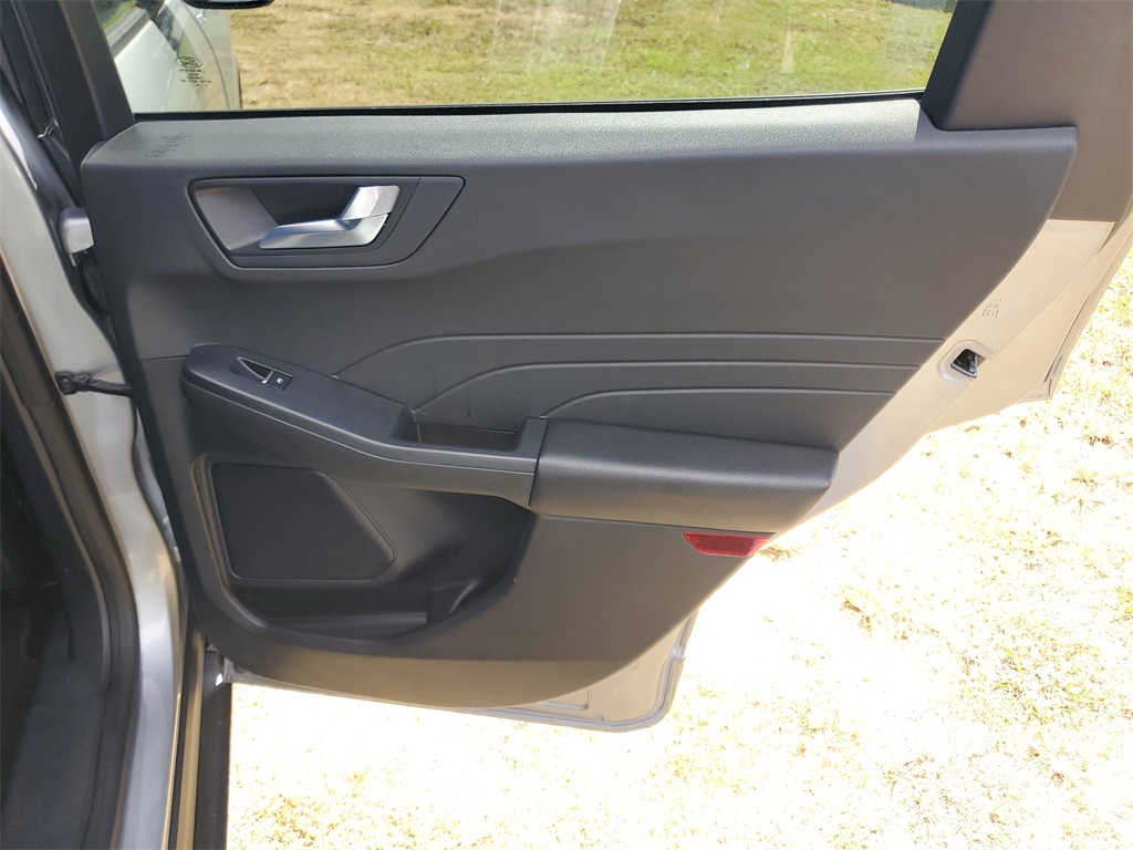 2023 Ford Escape ST-Line photo 32