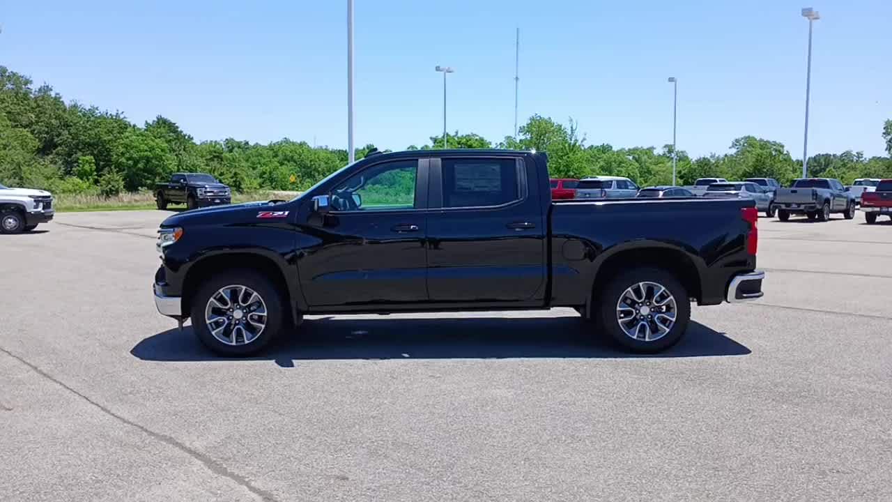 2025 Chevrolet Silverado 1500 LT photo 5