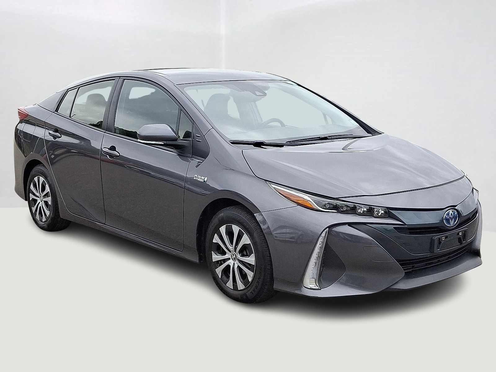 2022 Toyota Prius Prime LE photo 3
