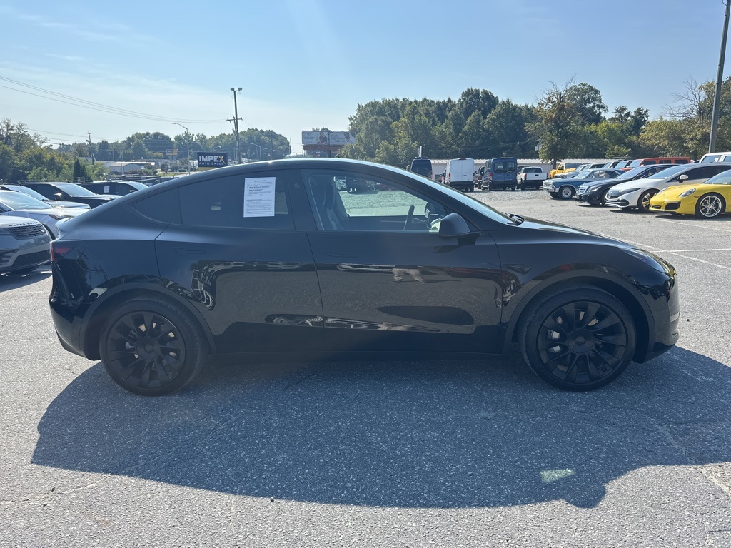 2024 Tesla Model Y Long Range photo 6