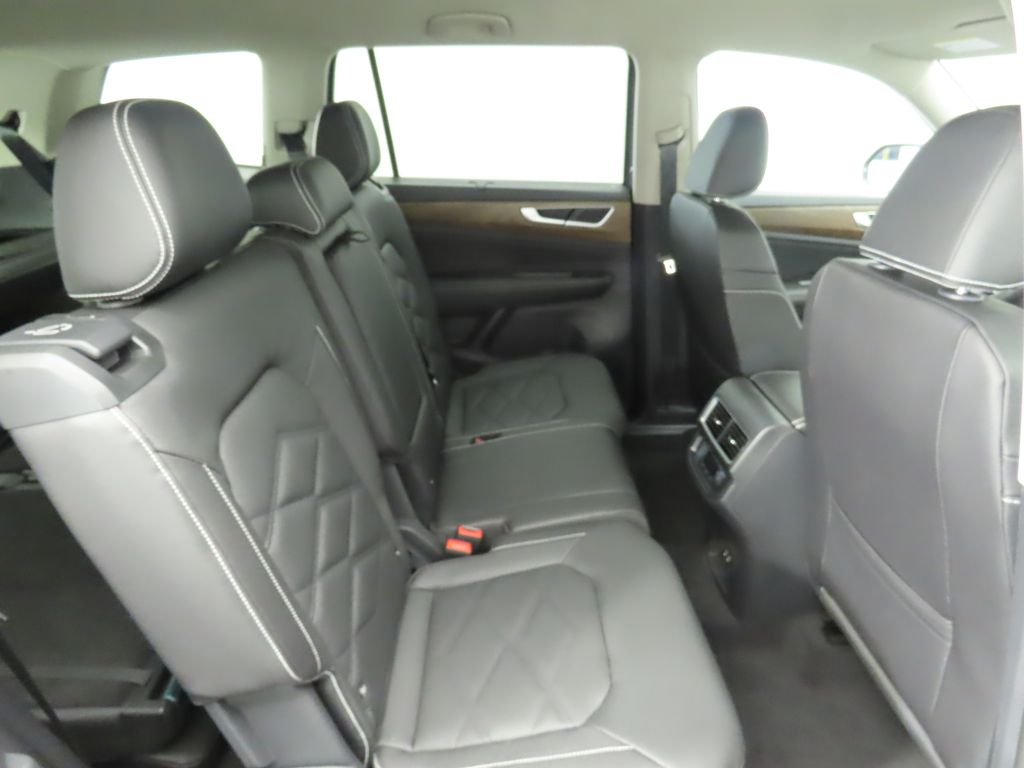 2026 Volkswagen Atlas SE Technology photo 21