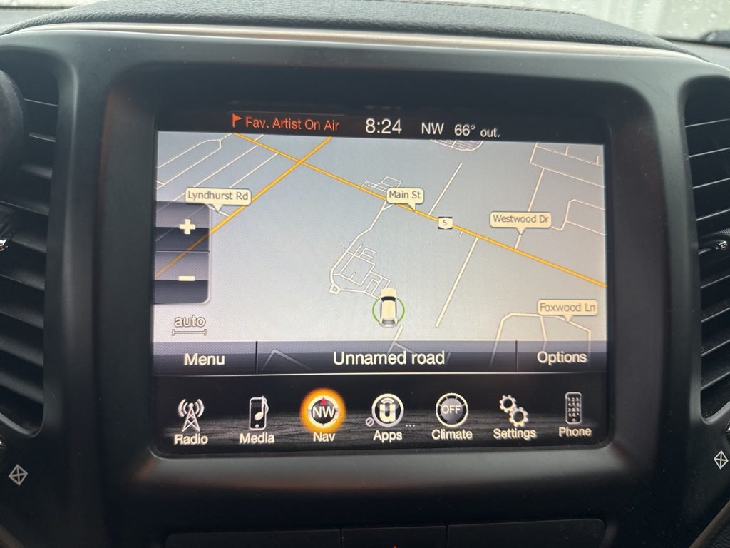 2015 Jeep Cherokee Latitude photo 3