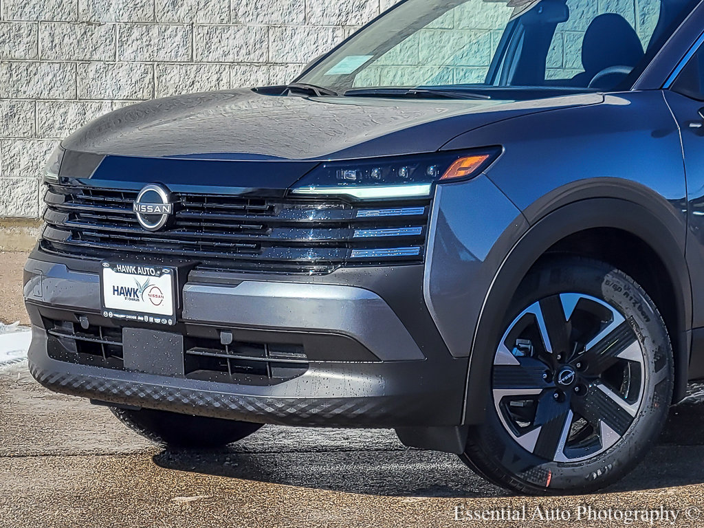 2025 Nissan Kicks SV photo 2