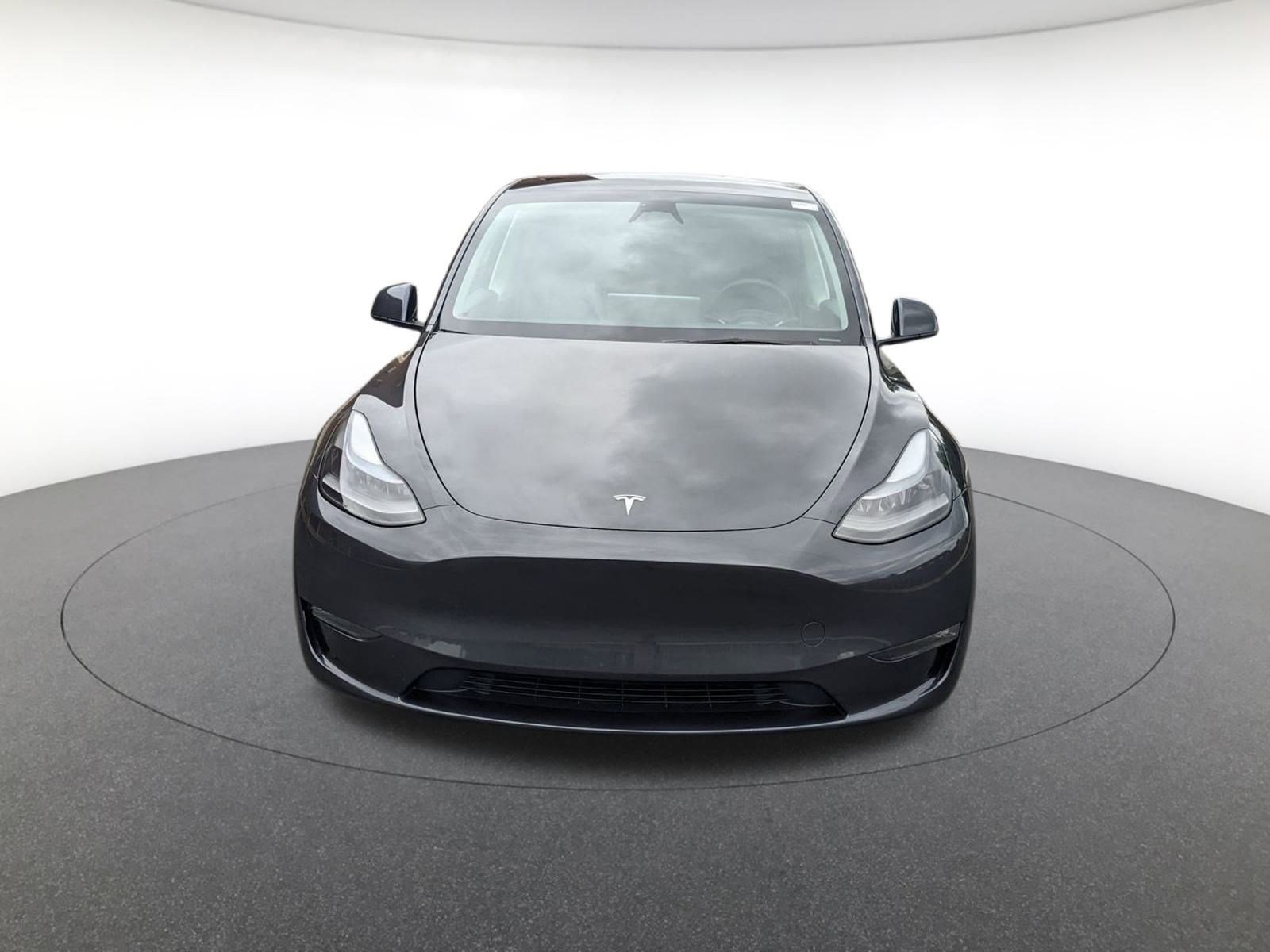 Used 2024 Tesla Model Y Long Range with VIN 7SAYGDEE0RF986657 for sale in Countryside, IL