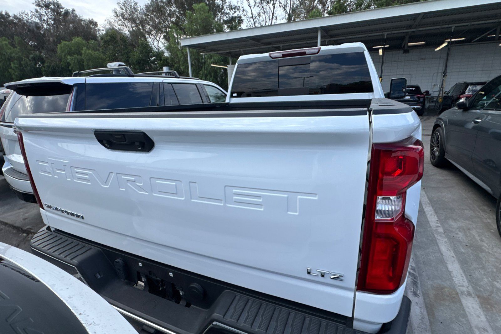 2022 Chevrolet Silverado 3500HD LTZ photo 3