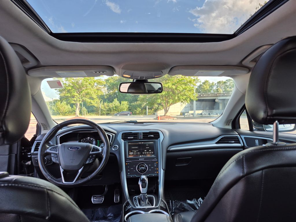 2015 Ford Fusion Energi Titanium photo 10