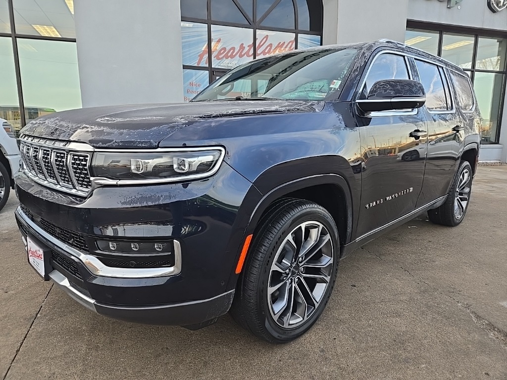 Used 2022 Jeep Grand Wagoneer Series III with VIN 1C4SJVGJ9NS192015 for sale in Kansas City