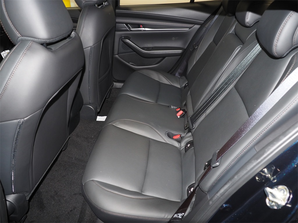 2025 Mazda Mazda3 2.5 Select Sport photo 4