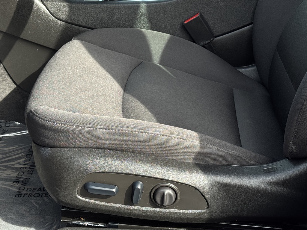 2024 Chevrolet Malibu 1LT photo 18