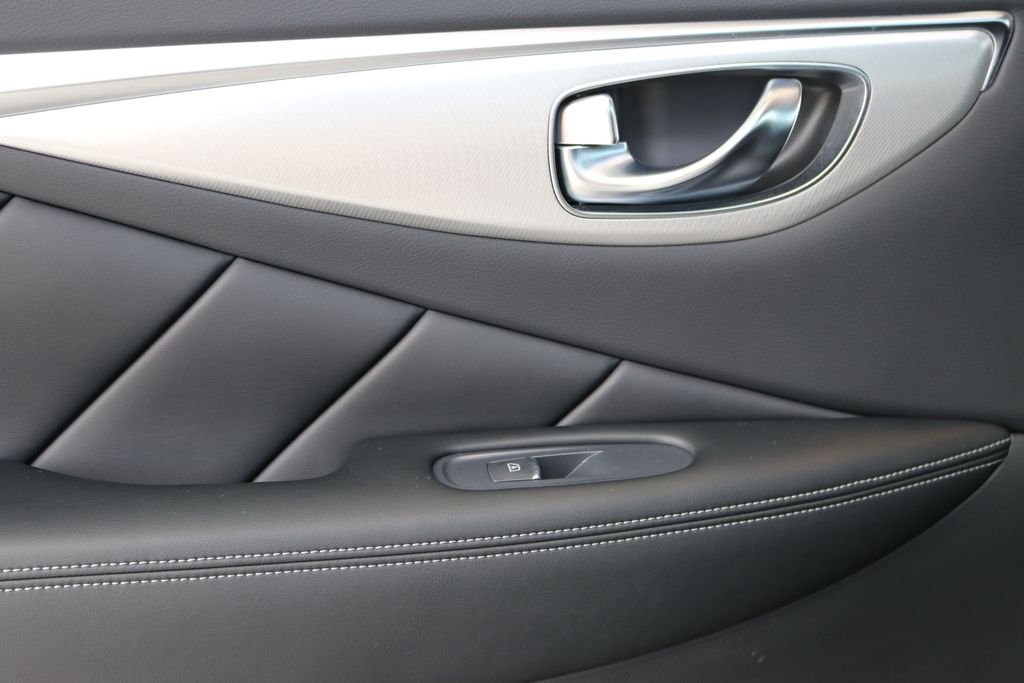 2024 Infiniti Q50 LUXE photo 21