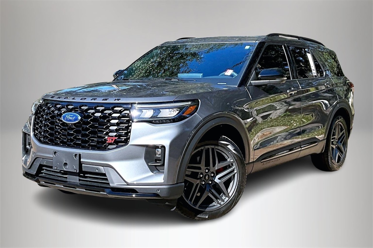 2025 Ford Explorer ST's photo
