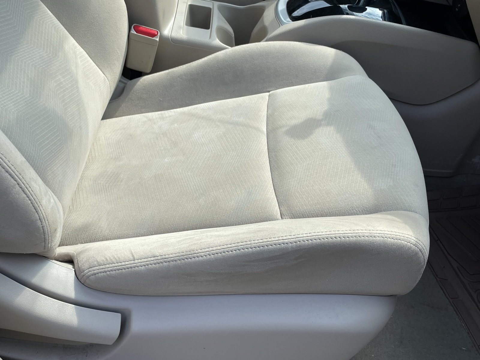 2015 Nissan Rogue S photo 24