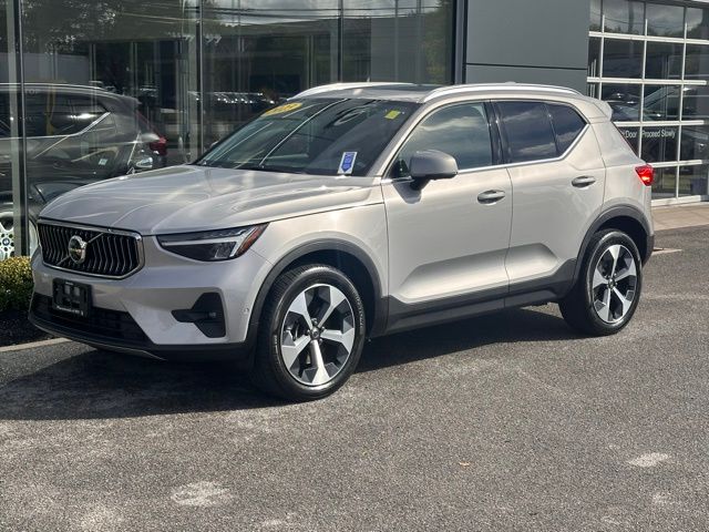 2023 Volvo XC40 Plus