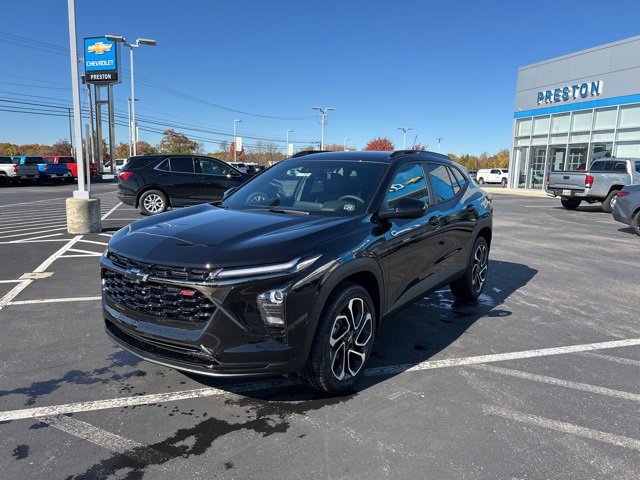 2026 Chevrolet Trax LS photo 4