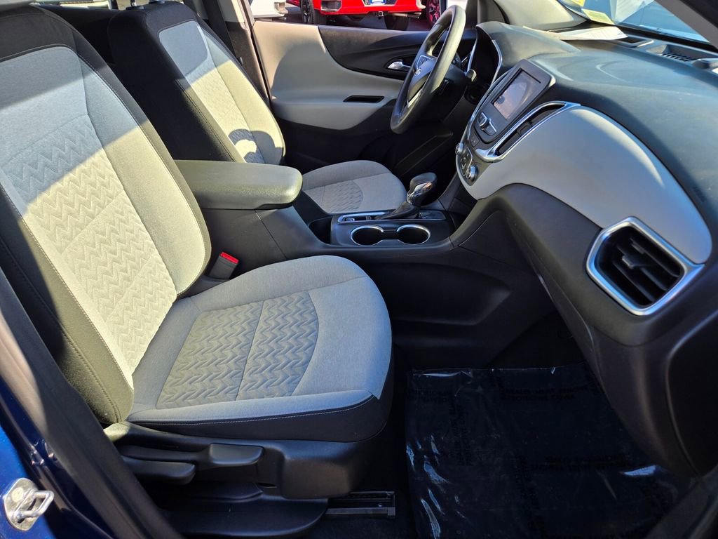 2022 Chevrolet Equinox LS photo 15