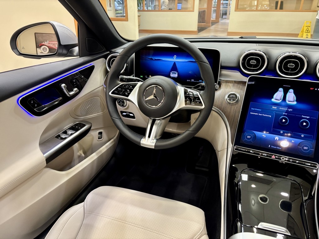 2025 Mercedes Benz C 300 photo 7
