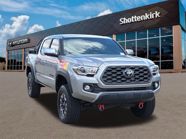 2021 Toyota Tacoma TRD Off-Road photo 3